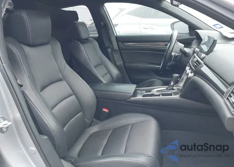 2018 Honda Accord Sport z USA, uszkodzony, nr VIN 1HGCV1F37JA014657